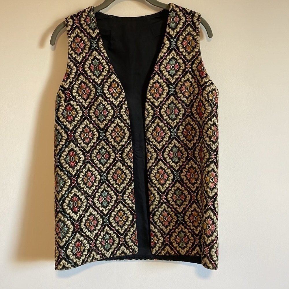 60s VTG Vest Tapestry Carpet Retro Med 70s Black Eclectic Medallion Boho Hippie